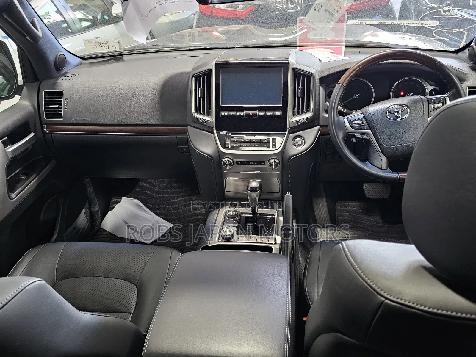 Toyota Land Cruiser 4.6 V8 ZX 2018 Black
