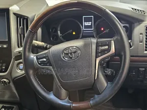 Toyota Land Cruiser 4.6 V8 ZX 2018 Black
