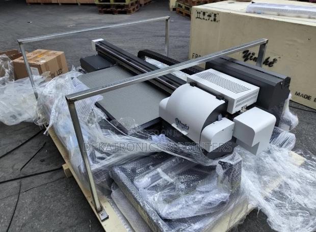 60cm by 90cm Uv Flatbed Printer With 3pcs Epson Tx800 Heads