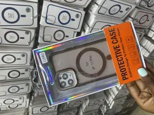 Noonin iPhone 11 Pro Translusent Mate Brown Magsafe Case