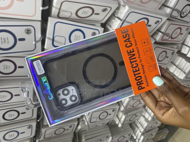 Anuck iPhone 11 Pro Max Magsafe Translusent Mate Black Case - thumbnail 3