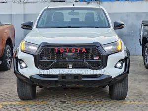 Toyota Hilux SR5 4x4 2018 Pearl