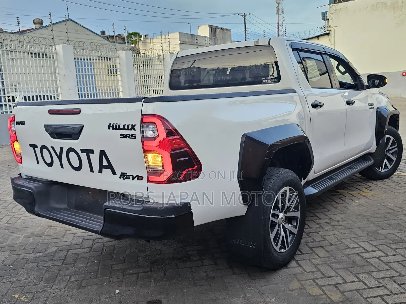 Toyota Hilux SR5 4x4 2018 Pearl