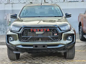 Toyota Hilux SR5 4x4 2018 Green