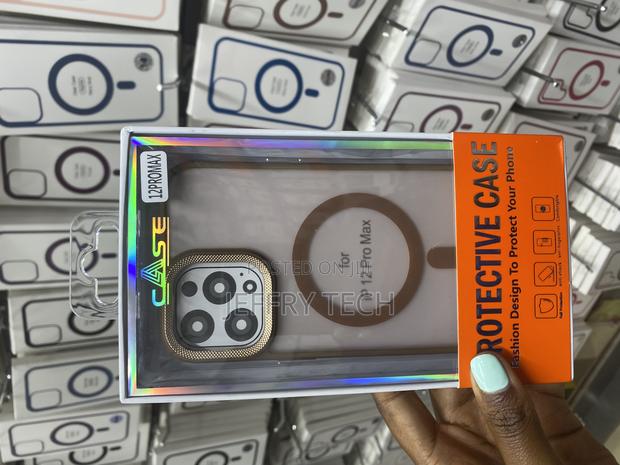 Bentoben iPhone 12 Pro Max Translusent B Brown Magsafe Case - main view