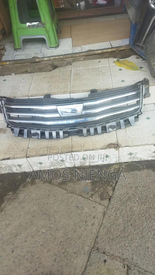 Noah 2010 Front Grill