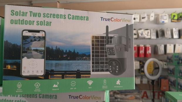 Two Screens Outdoor Solar Camera