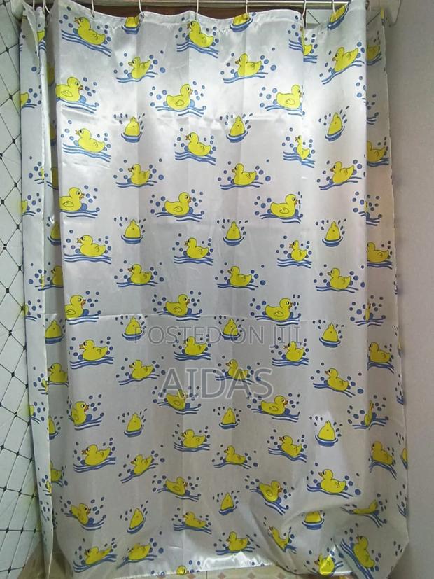 Flowered Showerd Curtains - thumbnail 2