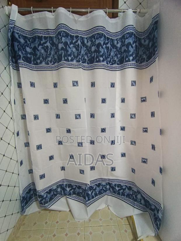 Flowered Showerd Curtains - thumbnail 3