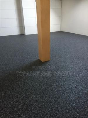 Fully Covered Grey Wall to Wall Carpet - thumbnail 2