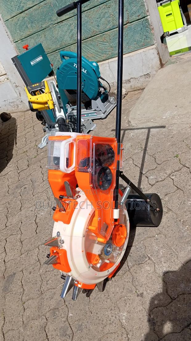 Seed Planter With Pockets for Fertilizer - main view