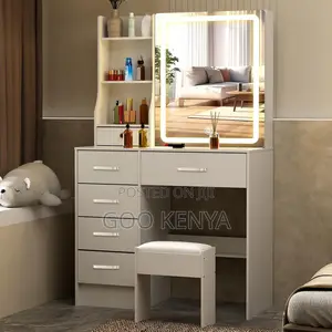Dressers Tables ; Lighted Modern Makeup Vanity Table