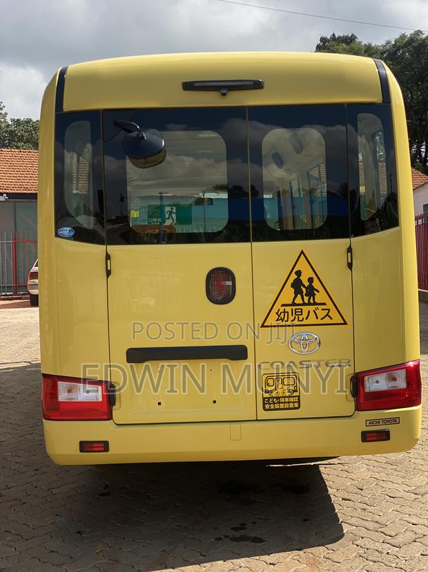 Toyota Coaster 2019 Yellow - thumbnail 4
