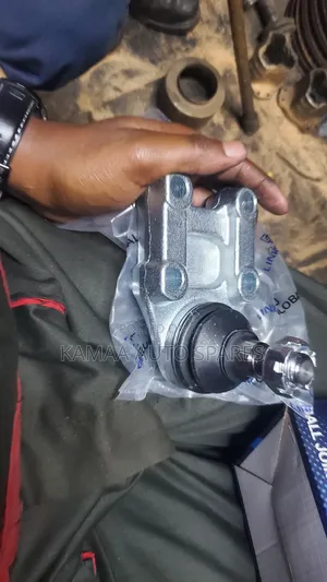 Ball Joints Nissan Caravan