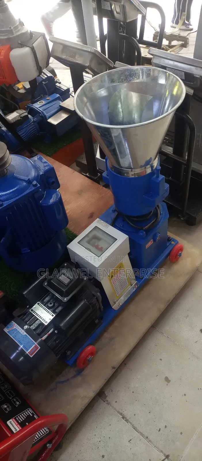 Feed Pellet Machine/Electric Pelletizer Machine 150kg/Hr