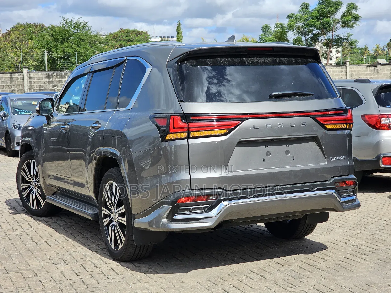Lexus LX 2024 Gold