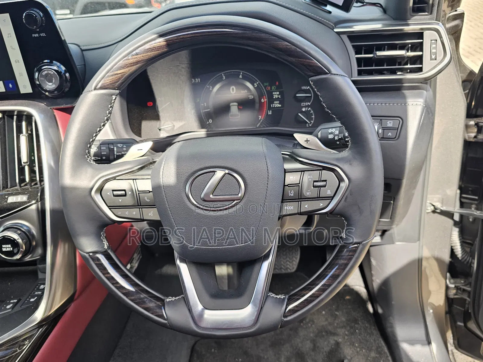 Lexus LX 2024 Gold