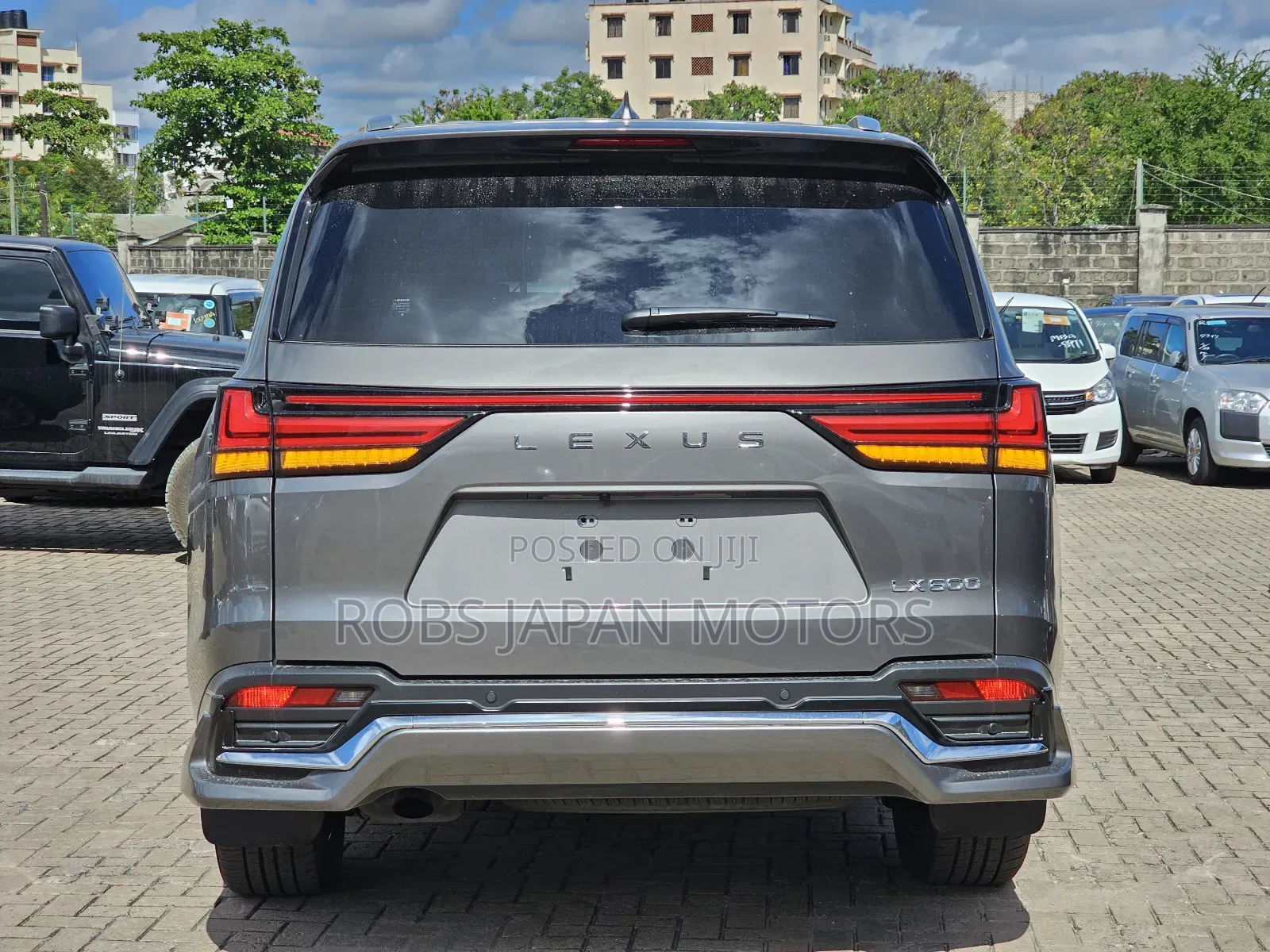 Lexus LX 2024 Gold