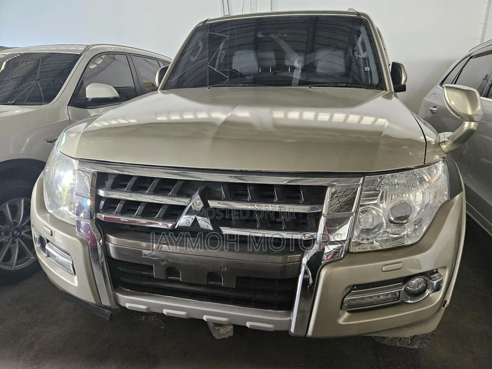 Mitsubishi Pajero 2017 Brown