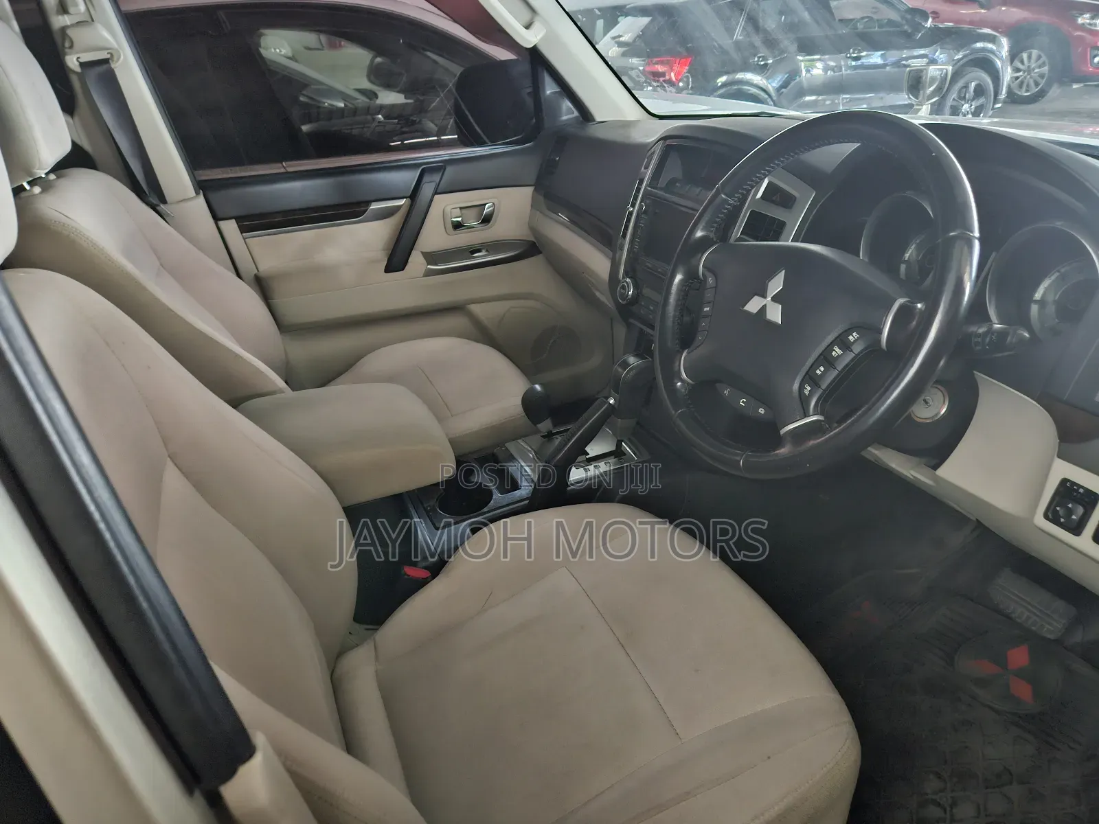 Mitsubishi Pajero 2017 Brown