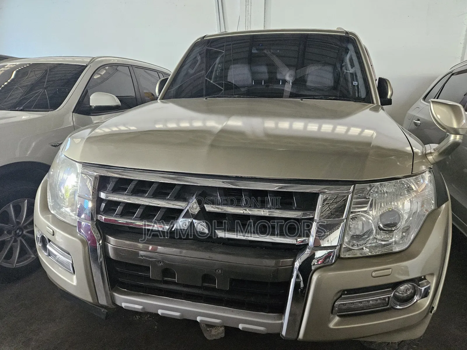 Mitsubishi Pajero 2017 Brown