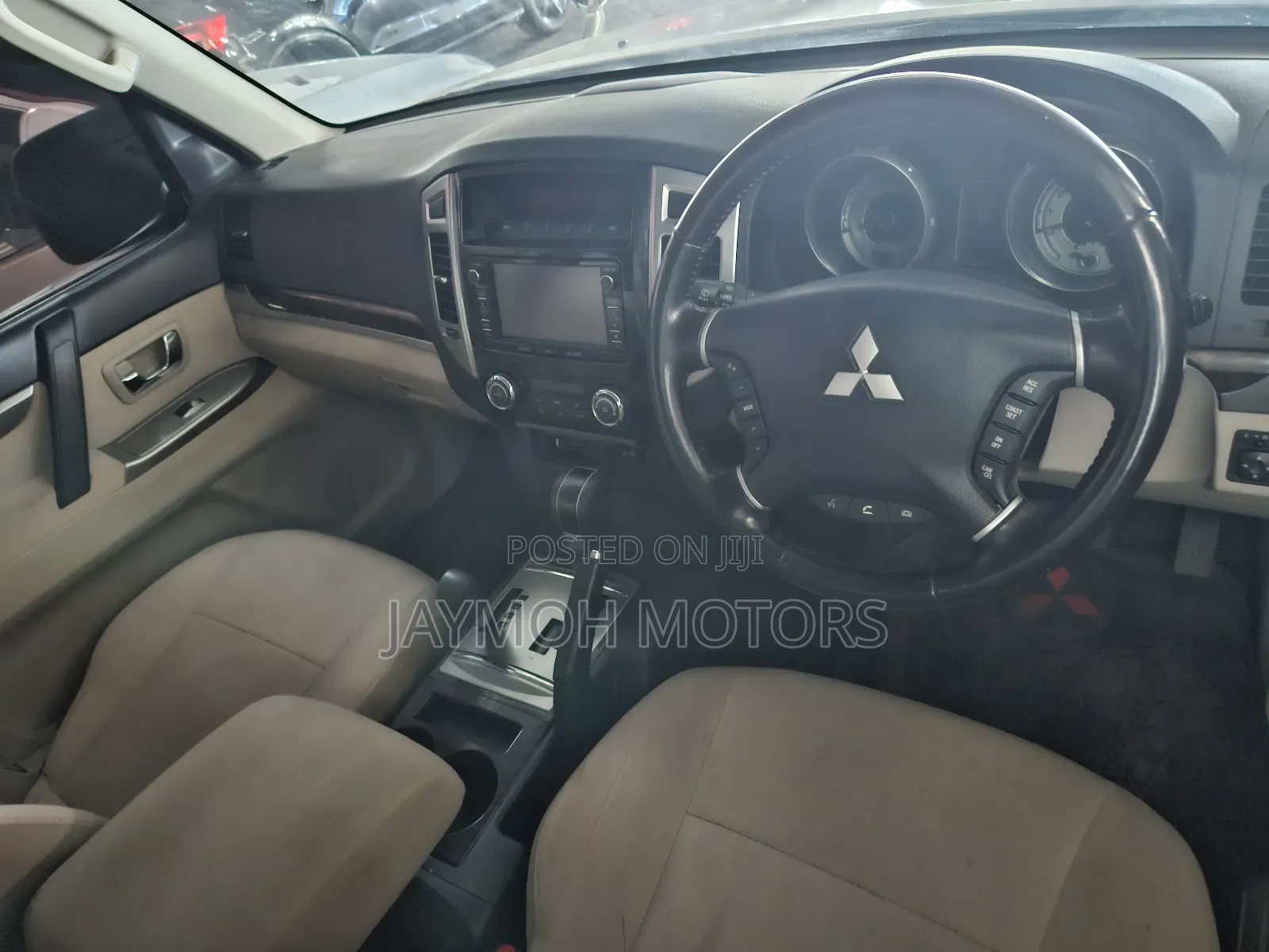 Mitsubishi Pajero 2017 Brown