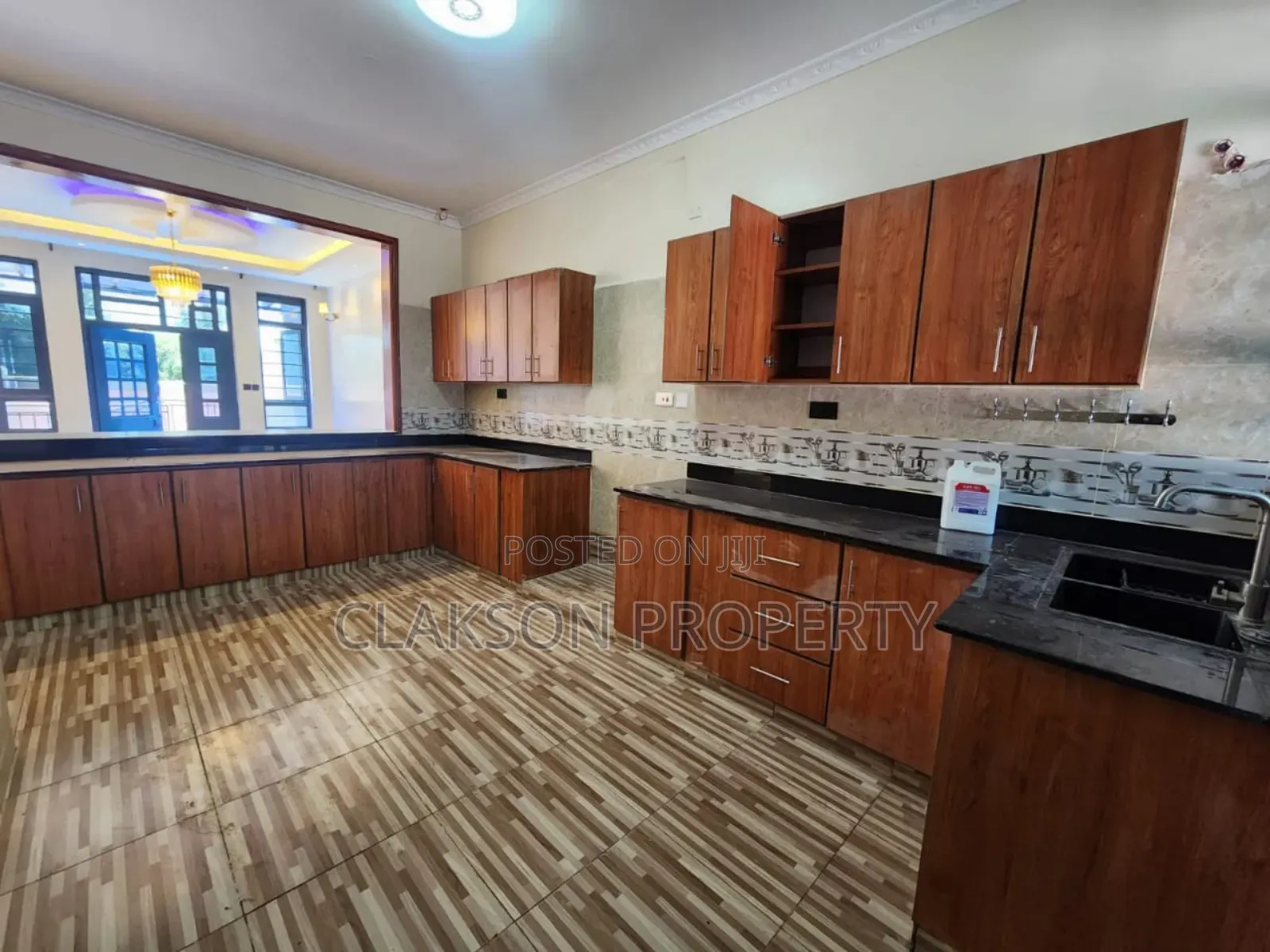 5bdrm Townhouse / Terrace in Karen for rent