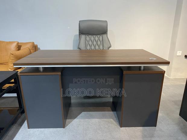 Office Desk: 1400mm Boss Executive Office Desk - thumbnail 4
