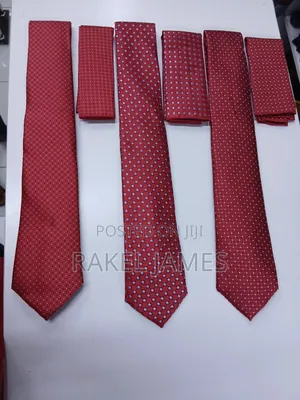 Polkadot Ties With Pocket Square