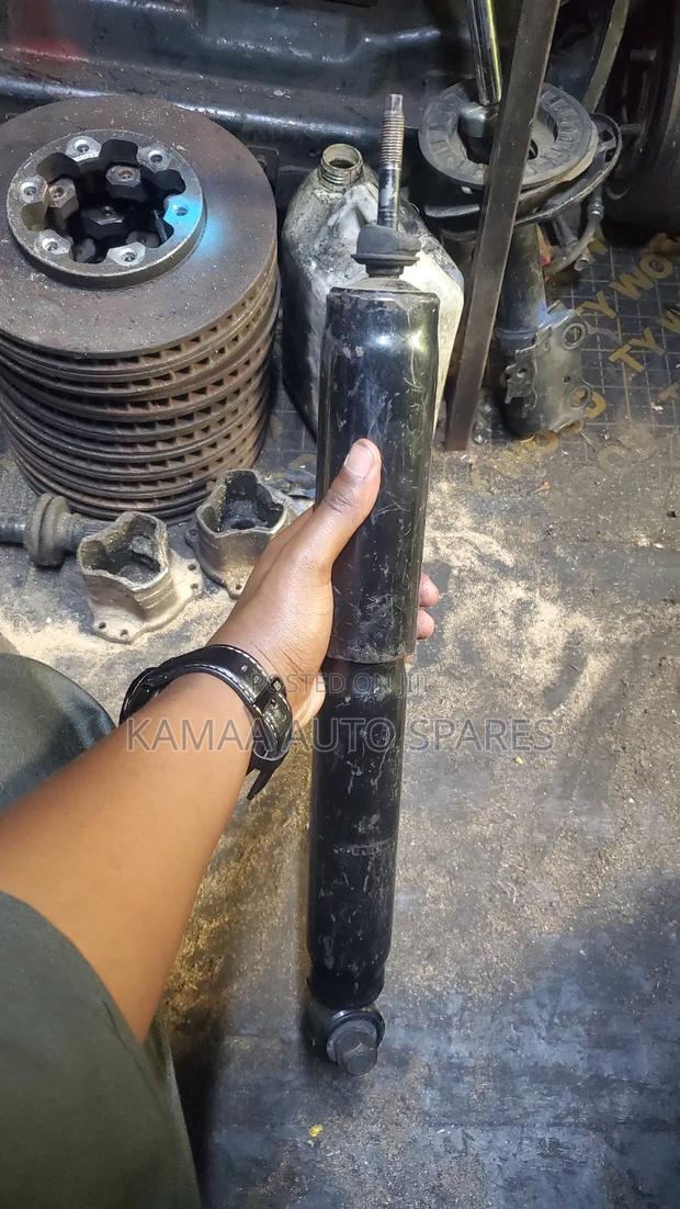 Nissan Nv 350 Shocks Ex Japan Both Front and Rear