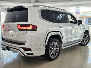 Toyota Land Cruiser 3.3 Diesel 4WD 2022 Pearl