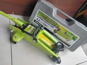 Portable Bottle Jack