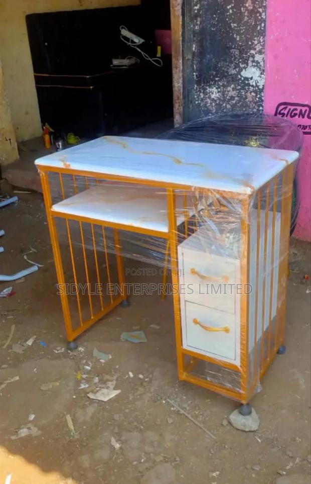 Manicure Table White and Gold