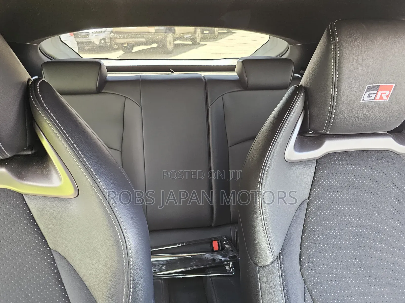 Toyota Yaris 2021 Pearl