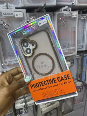 Capraro Translucent Matte Brown iPhone 16 Magsafe Case