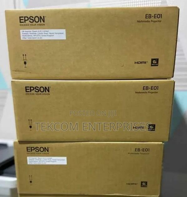 Epson Eb-E01 3,300 Lumens Projector// Epson Eb-E01 Projector - main view