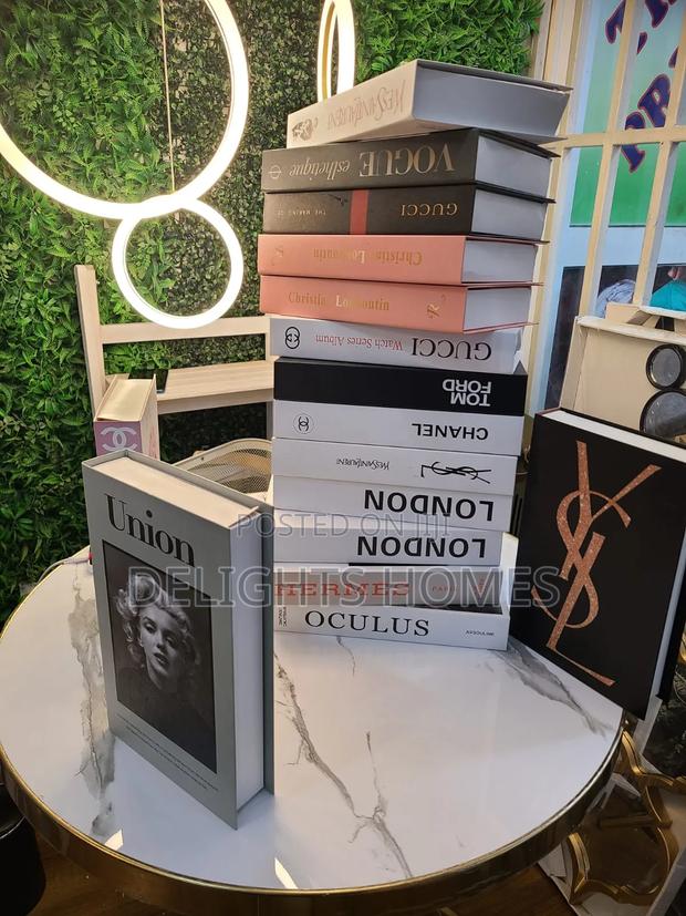 Decor Books_x