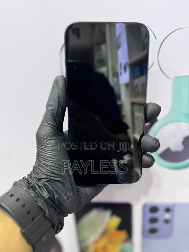 Apple iPhone 16 Plus 256 GB Black - main view