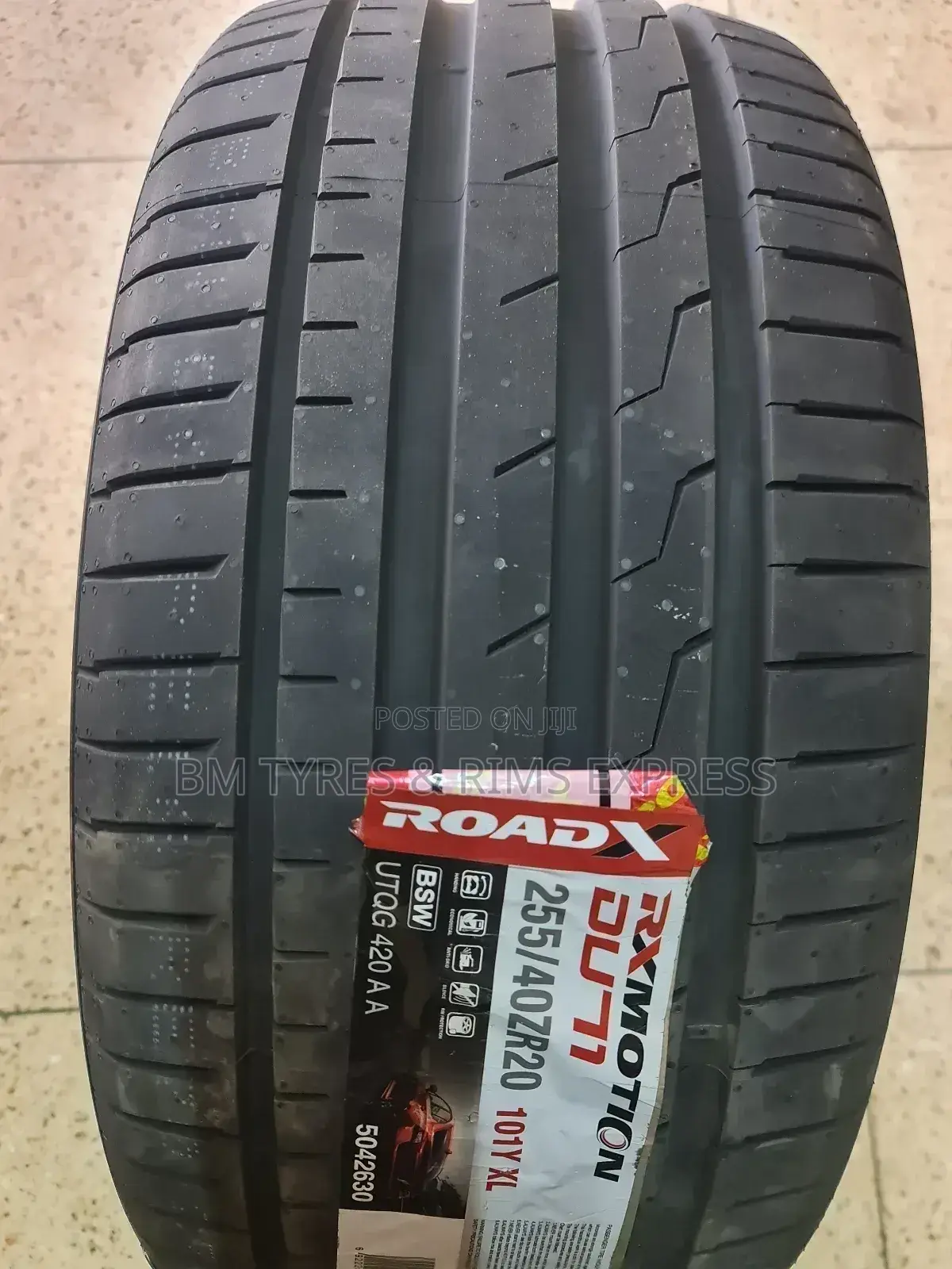 255 /40 R20 Roadx Tyres.