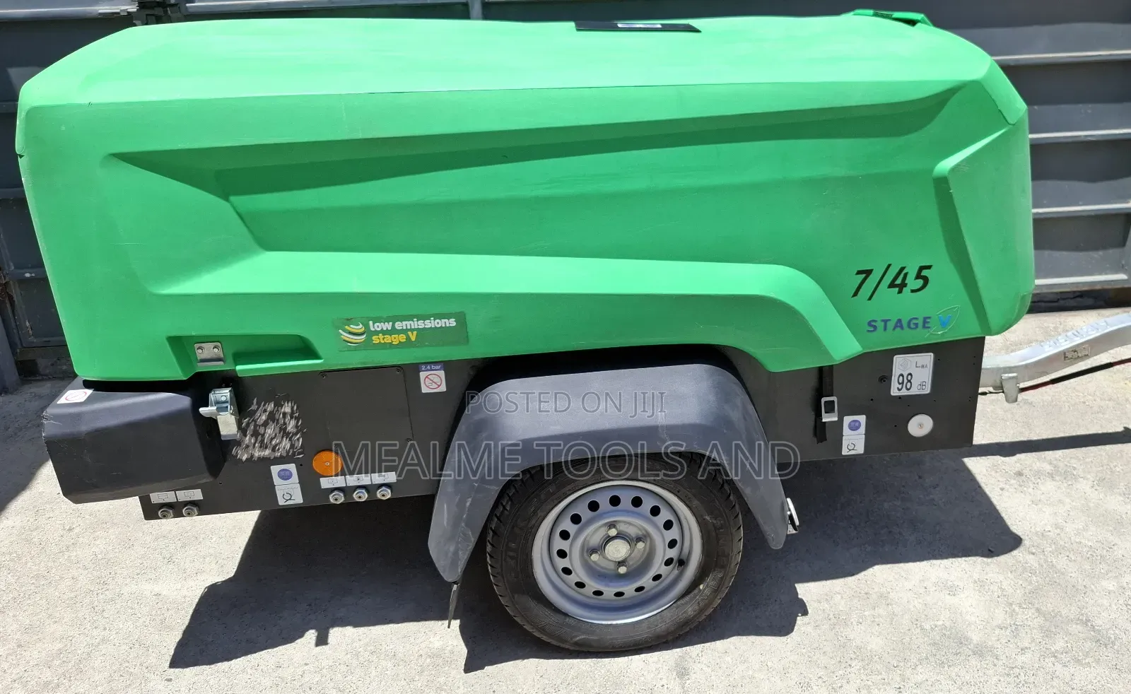 Compressor New 2023 Doosan 4-Cyl Diesel 15bars 140 CFM Ex-Uk