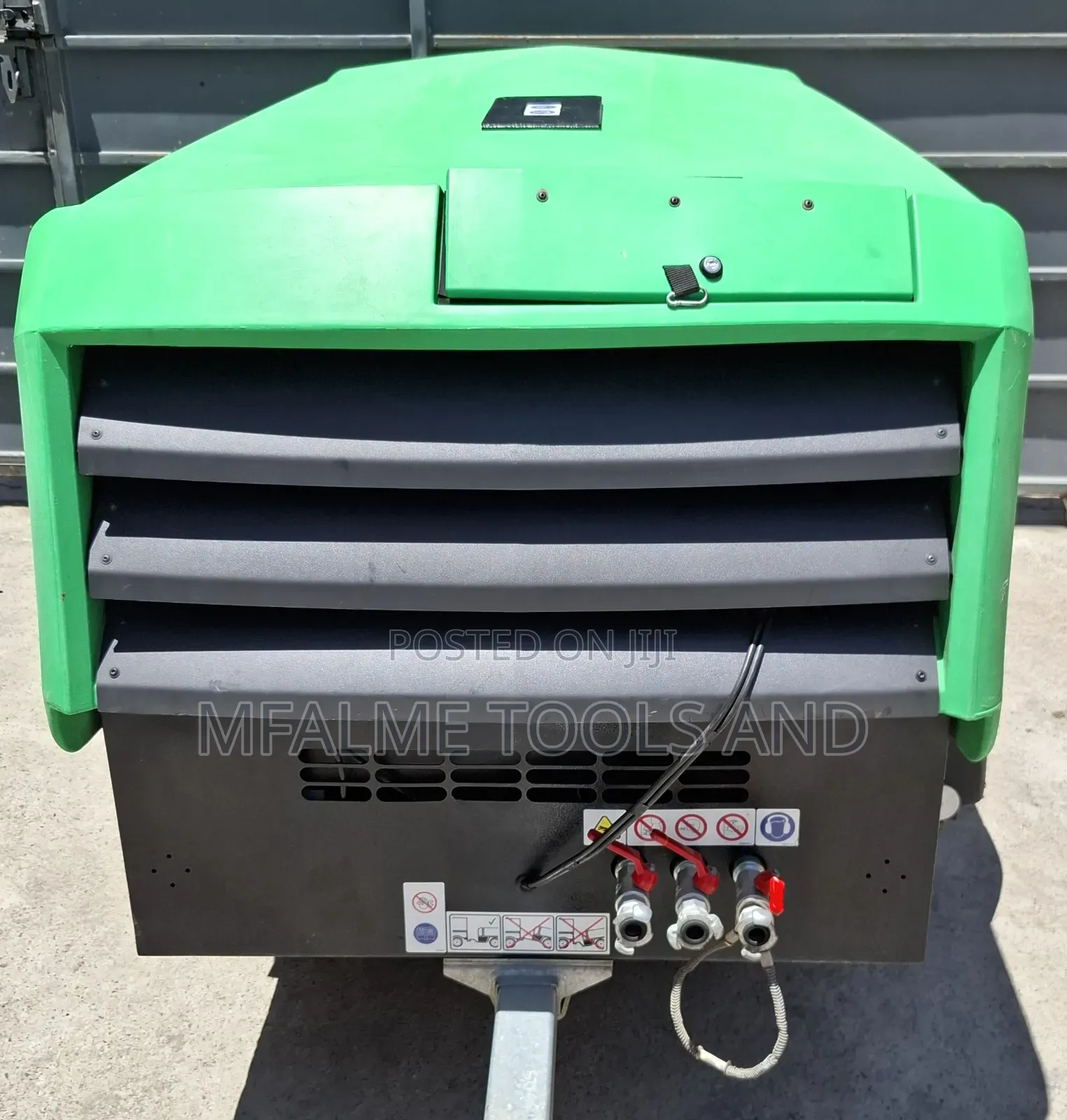 Compressor New 2023 Doosan 4-Cyl Diesel 15bars 140 CFM Ex-Uk