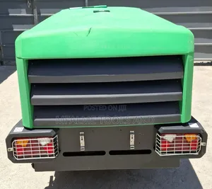 Compressor New 2023 Doosan 4-Cyl Diesel 15bars 140 CFM Ex-Uk