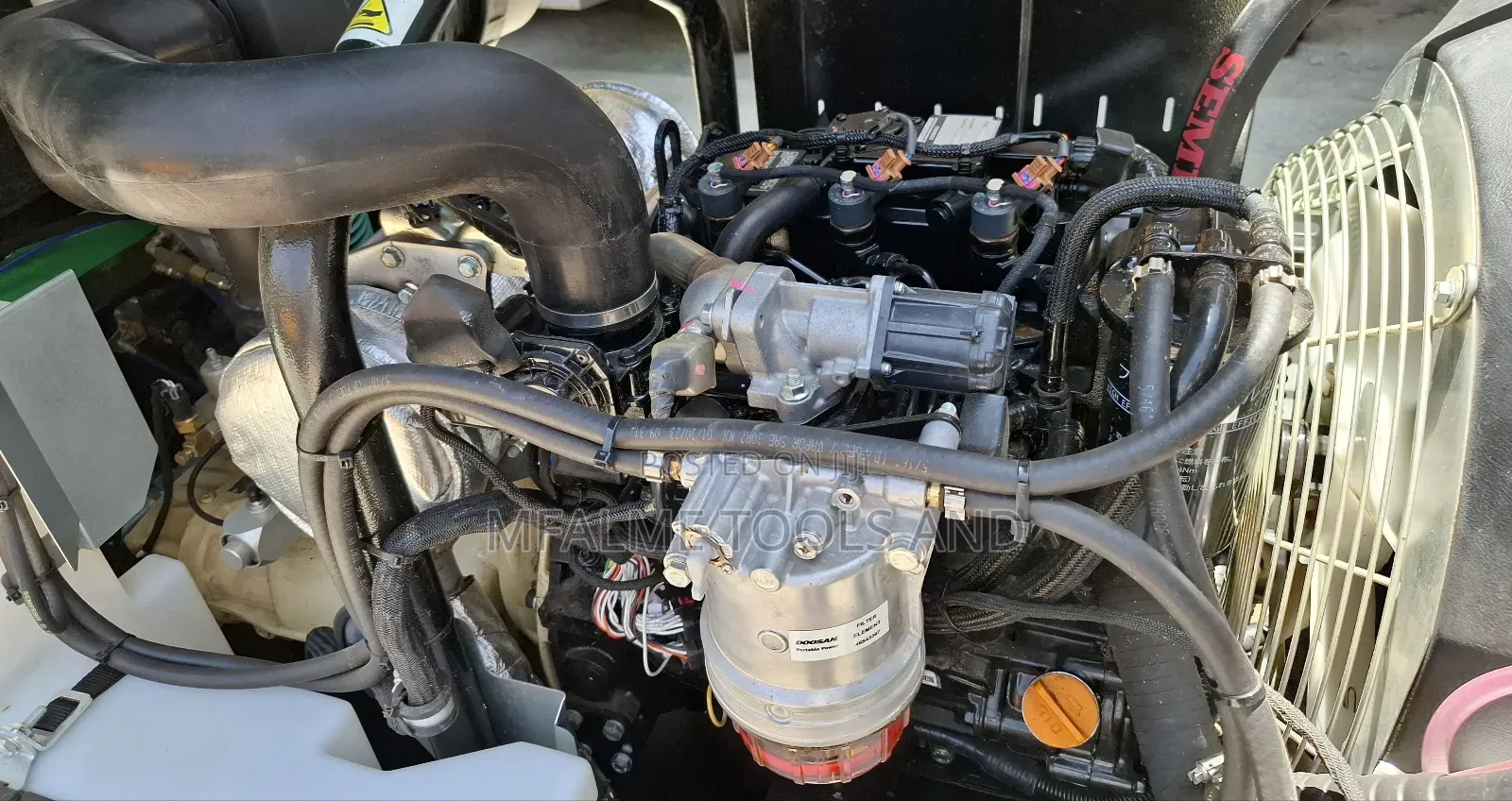 Compressor New 2023 Doosan 4-Cyl Diesel 15bars 140 CFM Ex-Uk