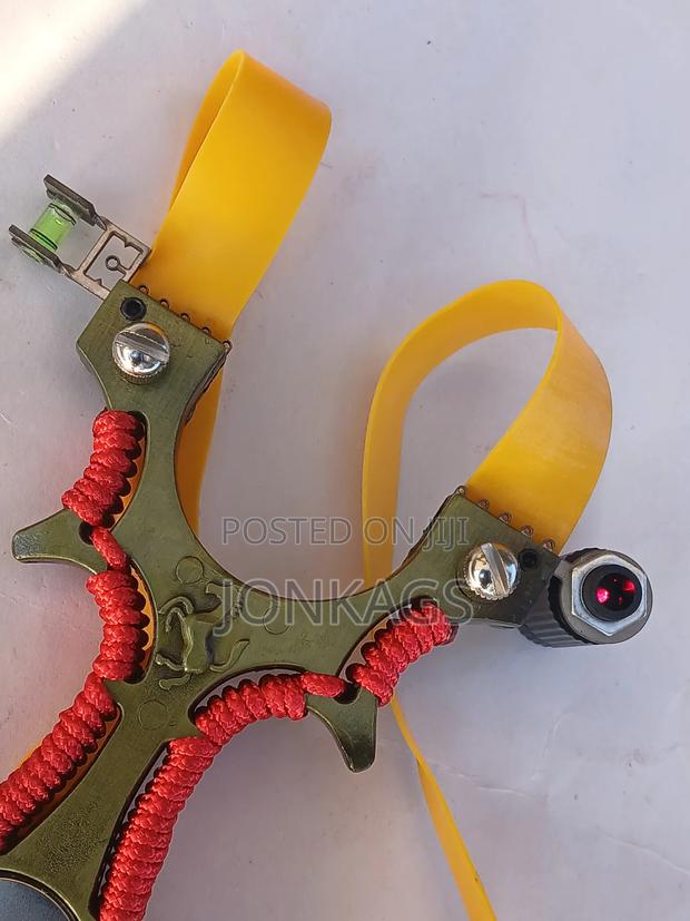 U-Shaped Slingshot With Shooting Assistance Laser - thumbnail 3