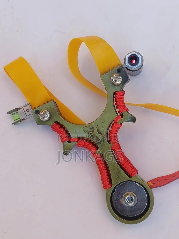 U-Shaped Slingshot With Shooting Assistance Laser - thumbnail 4