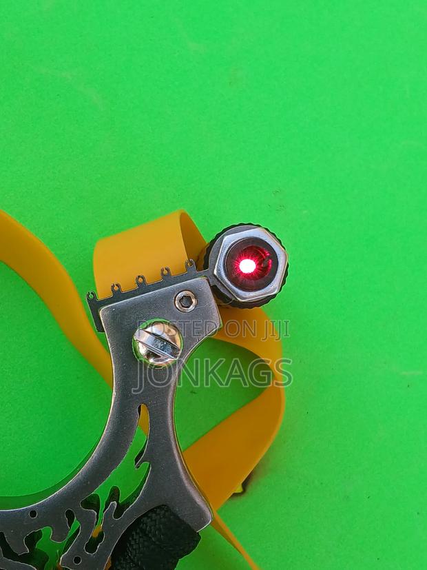 Stainless U-Shaped Slingshot With Laser - thumbnail 3