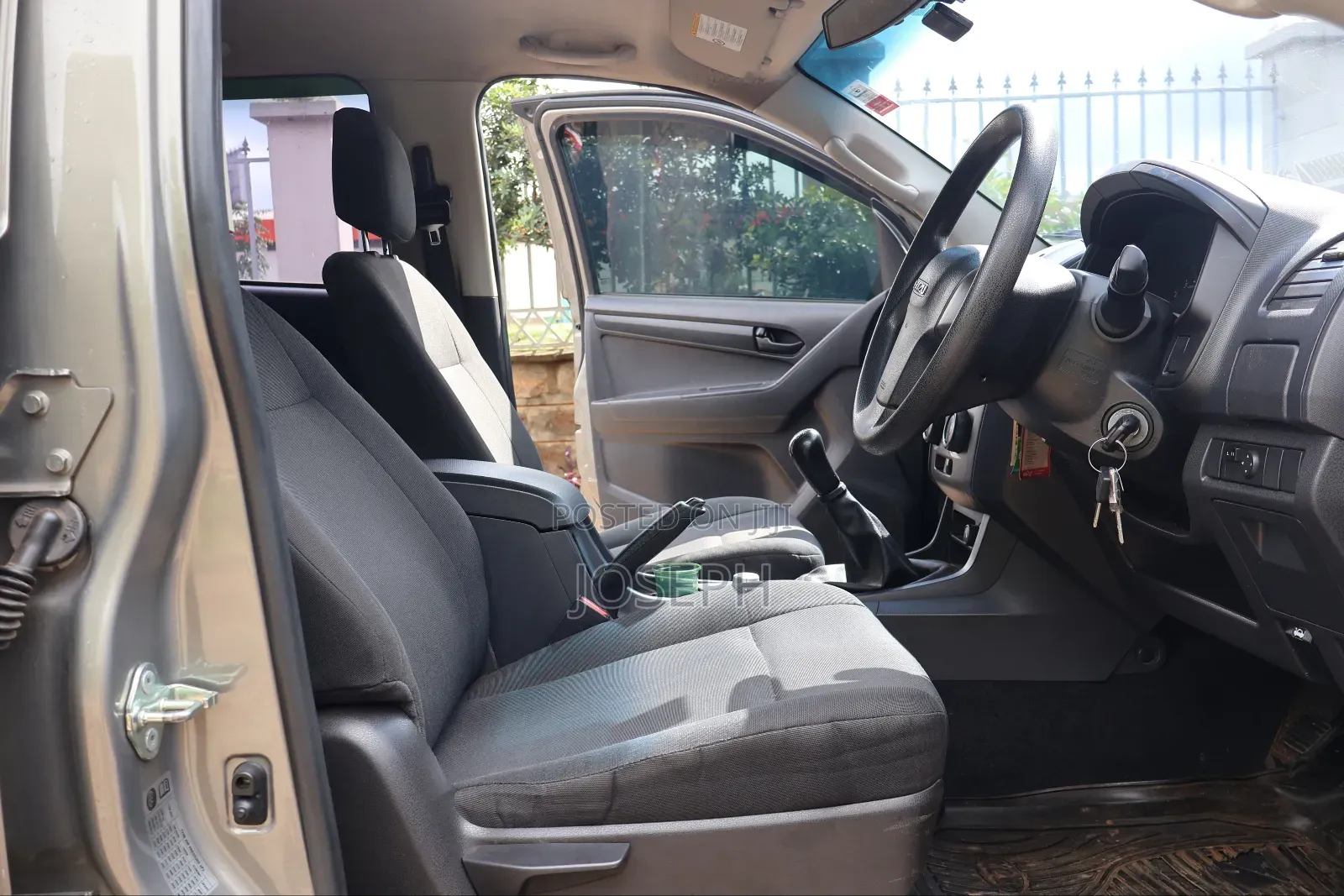 Isuzu D-MAX 2022 Silver