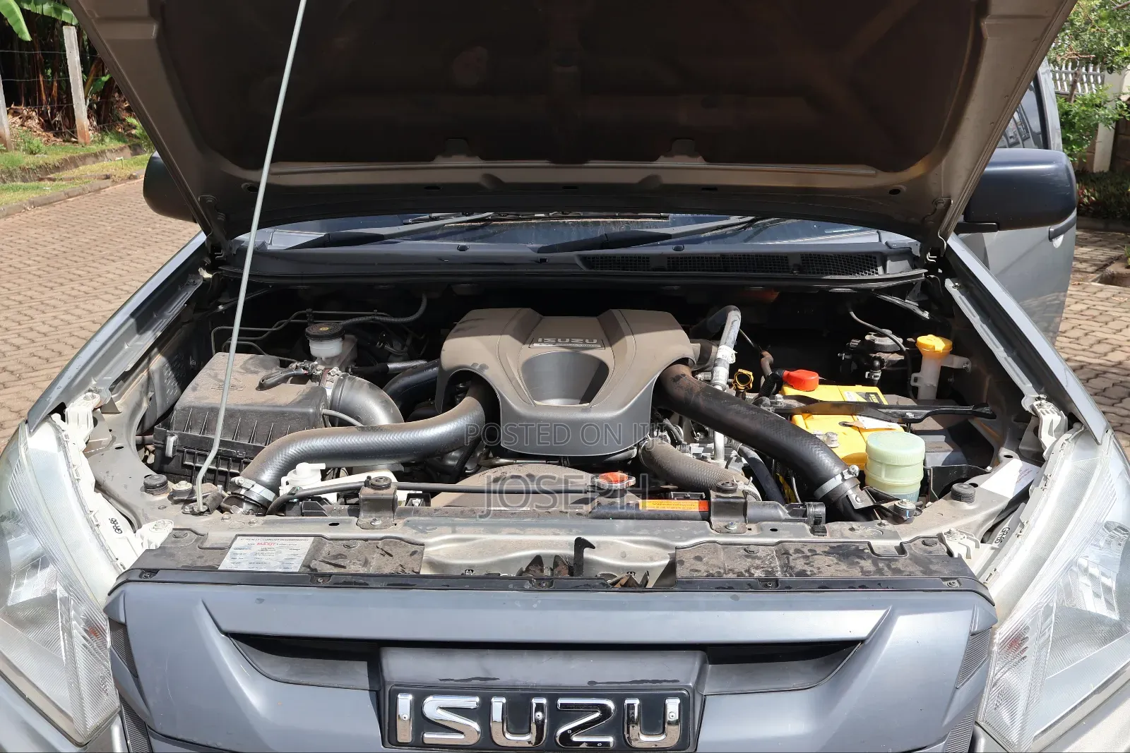 Isuzu D-MAX 2022 Silver