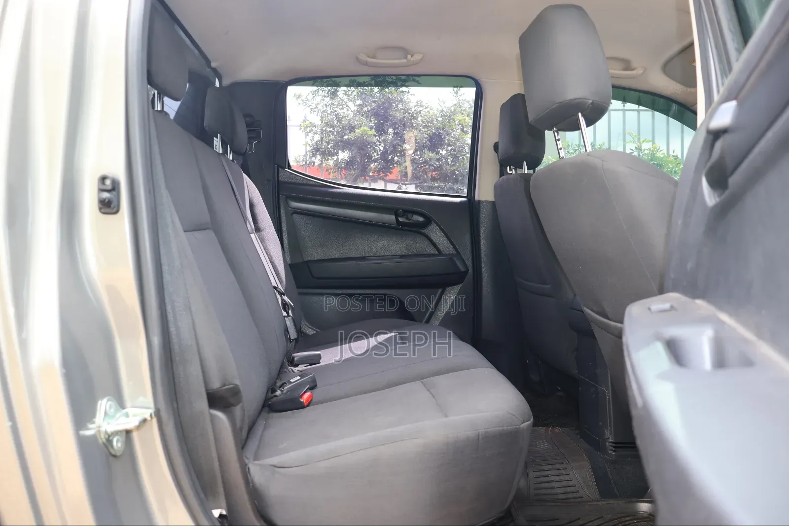 Isuzu D-MAX 2022 Silver