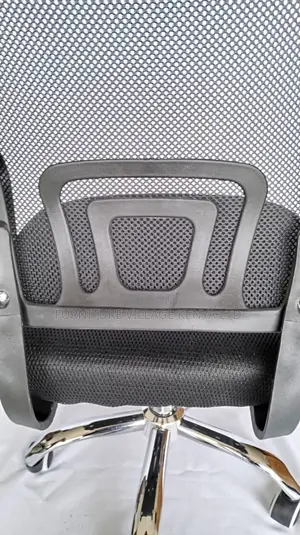Office Chair: Executive Staff Simple Medium Clerical Chair